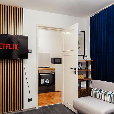 Central Modern Apartment - Victory Square Near Government Building Bucharest Luaran gambar