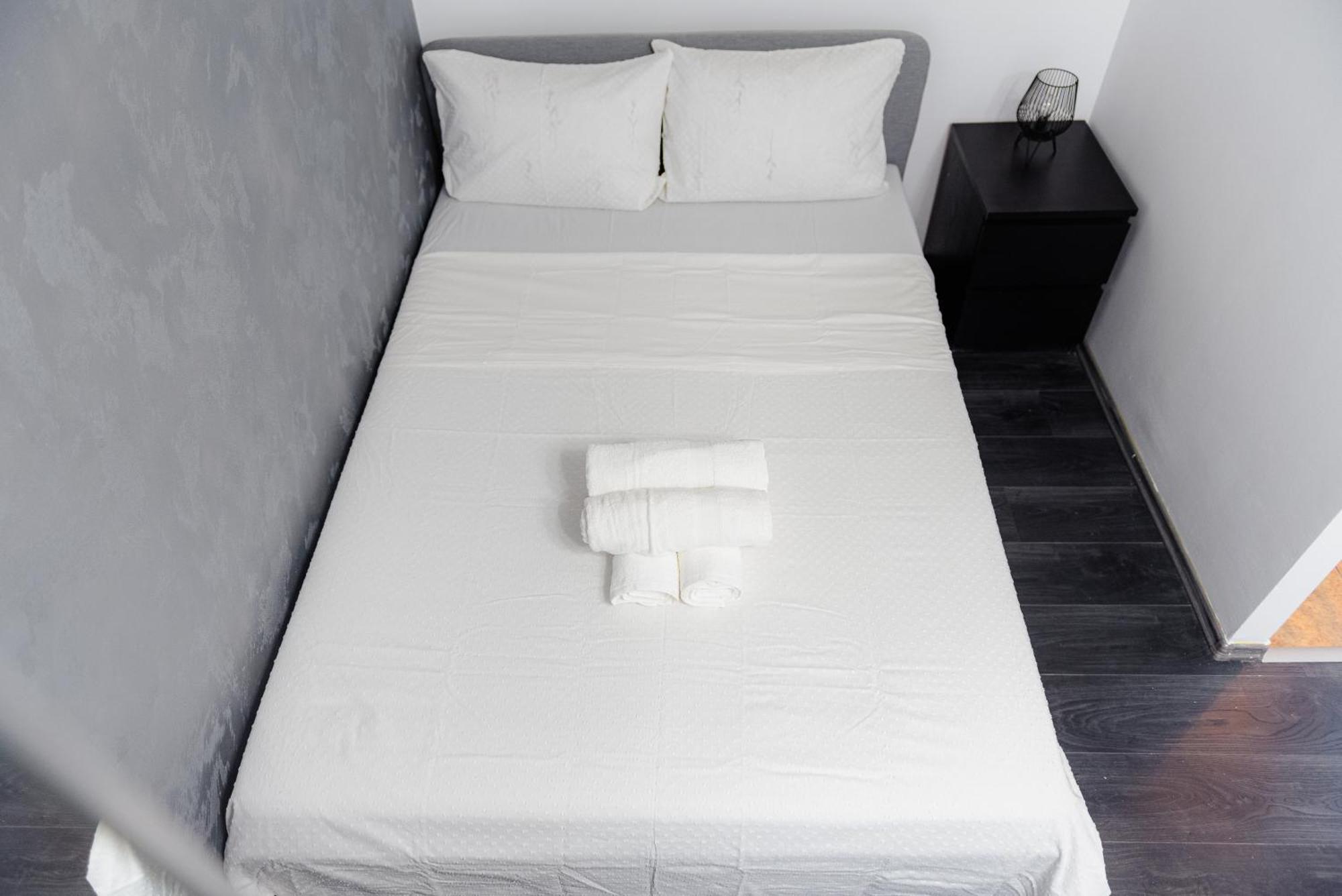 Central Modern Apartment - Victory Square Near Government Building Bucharest Luaran gambar